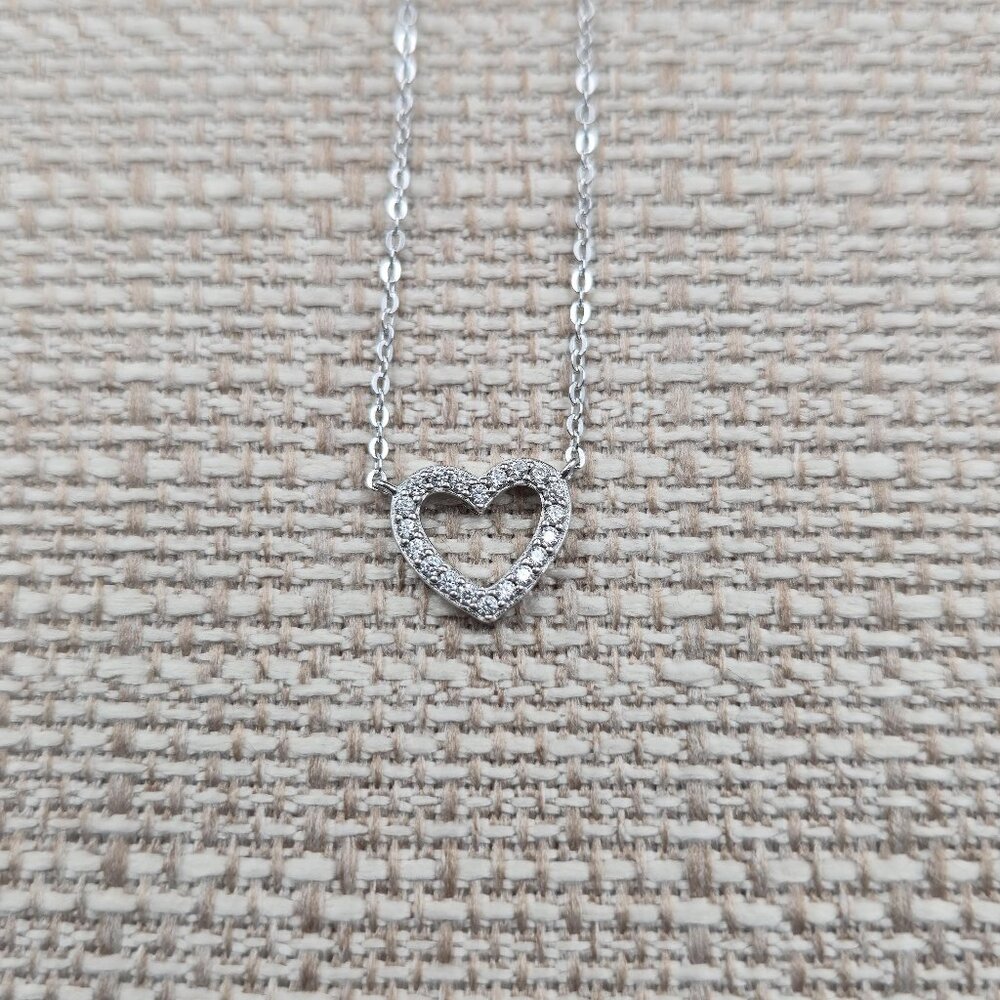 16+2 Inch Sterling Silver Small Heart Cubic Zirconia Necklace A6403 - Picture 4 of 8